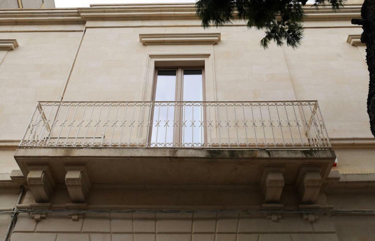 Palazzo San Lazzaro Acomodação com café da manhã Lecce Exterior foto